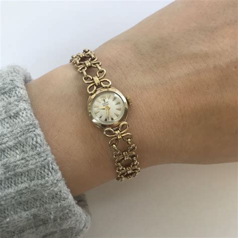 Vintage 9ct gold Ladies Tudor Royal wristwatch Rolex Watch